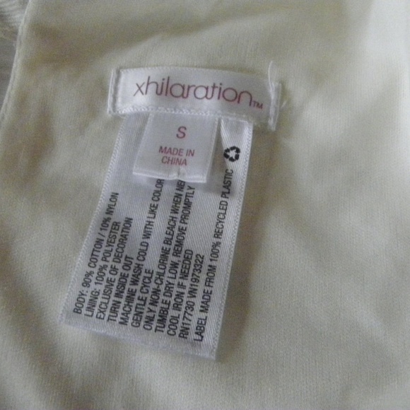 NWOT Lace Romper with Back Ties - Picture 4 of 6